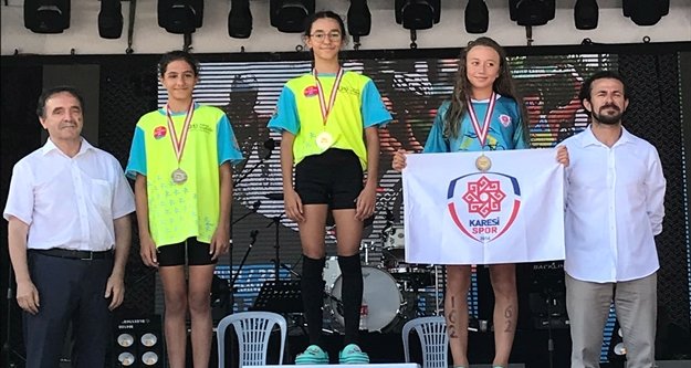 Belediyesporlu triatletler Ünye’den ödülle döndüler