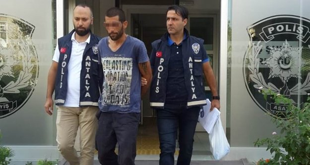 Otomobilden altın çalan hırsız adliyede