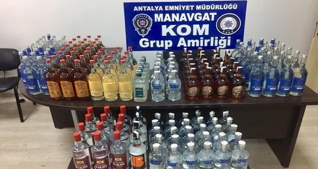 Tur teknesinde 170 şişe kaçak içki ele geçirildi