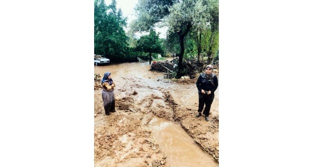 30 dakikalık yağmur sele neden oldu