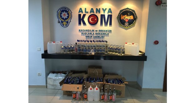 Alanya'da 117 şişe kaçak içki yakalandı
