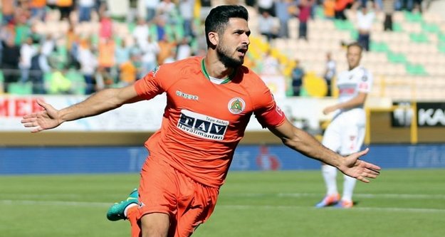 Emre Akbaba Galatasaray için Fenerbahçe'yi reddetti