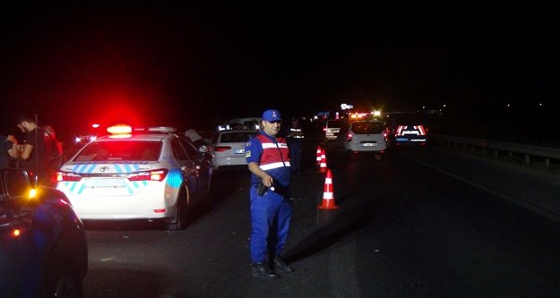 Kazada önlem alan Jandarma Uzman Çavuş’a araç çarptı