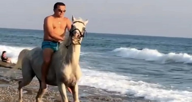 Kerim Ağa'dan kırık şişe isyanı