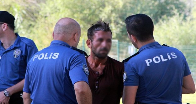 Manavgat Irmağı'na atlayan genç, polisi ve sağlık ekibini alarma geçirdi