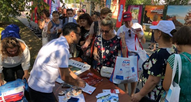 Ruslar Alanya’ya akın etti