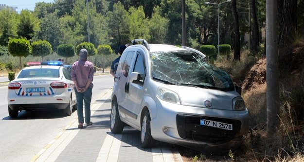 Virajı alamayan sürücü kaza yaptı
