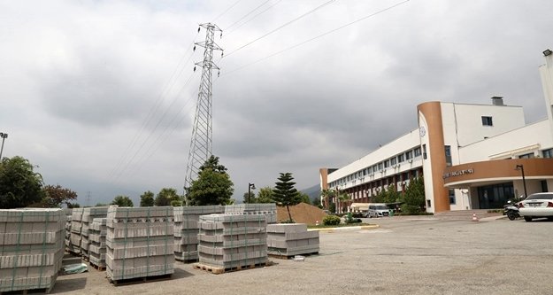 Yüksek gerilim direkleri kalkıyor