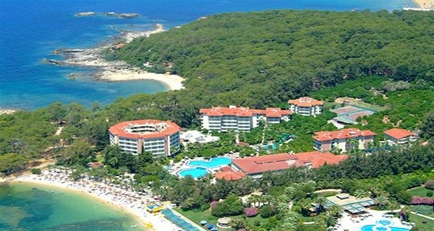 Alanya'da turist dolu 4 otelin elektriği kesildi