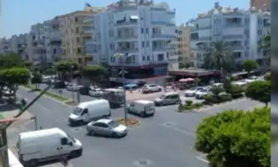 Alanya'nın en işlek kavşaklarında lamba krizi