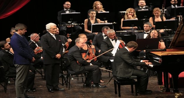 Geleceğin yıldızları sahne aldı