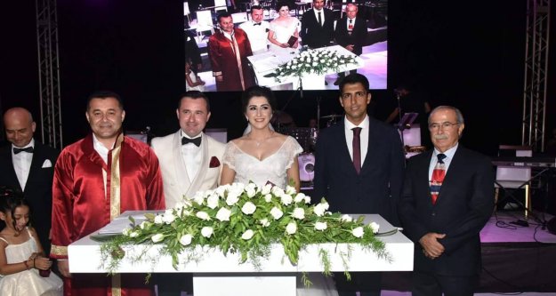 Hayri Doğan'ın kızının mutlu günü