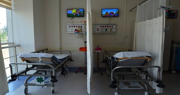 Hem tedavi olacaklar hem de çizgi film izleyecekler