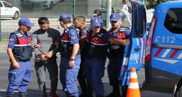 Kendilerini polis olarak tanıtan şüpheliler tutuklandı
