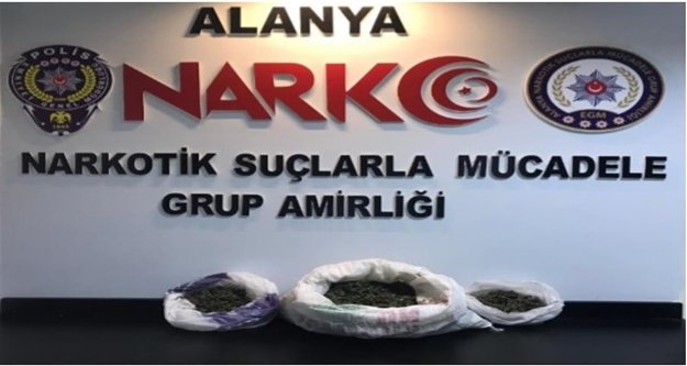 Uyuşturucuyu iş yerine saklamışlar