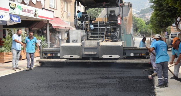 Yeni prestij caddesine sıcak asfalt