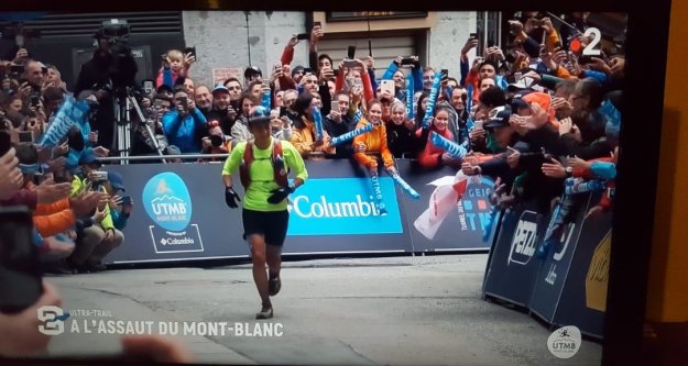 Yücel sporumuzu Fransızlara anlattı