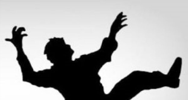 Alanya Kalesi'nde intihar girişimini polis engelledi