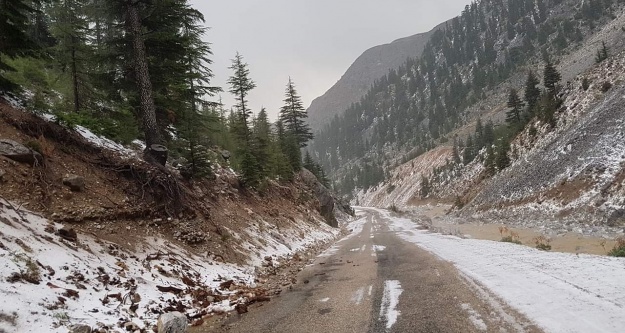 Alanya'ya ilk kar yağdı