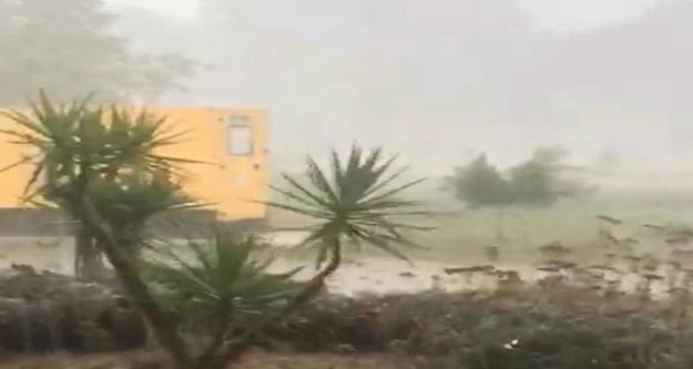 Antalya’da şiddetli yağmur etkili oldu