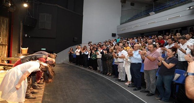 'Duvarların Ötesi' 50 yıl sonra prömiyer yaptı