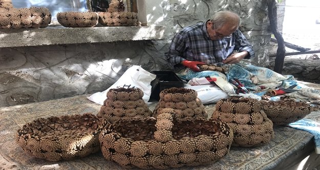 Hastalığına şifa ararken 83 yaşında meslek sahibi oldu