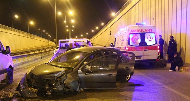 Hurdaya dönen araçtan sağ çıktılar