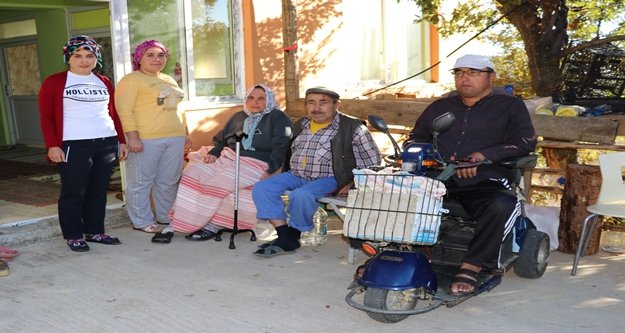 Komşuda 12 kişilik ailenin 4 üyesi günden güne eriyor