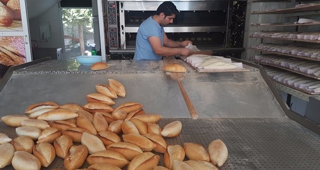 Komşuda ekmeğe gece zammı