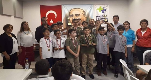 29 Ekim okullararası santranç turnuvası başladı
