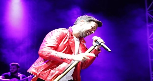 On binlerce Antalyalı Yalın’ın şarkıları ile coştu