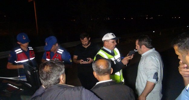 Otomobil midibüse çarptı: 5 yaralı