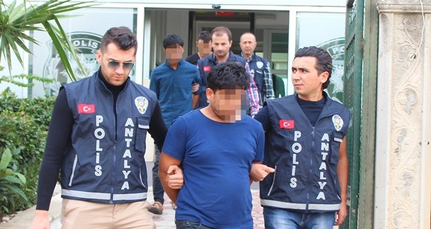 'Polis ve savcı' yalanıyla yaşlı kadını 100 bin TL dolandırdılar