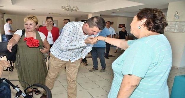 Türkdoğan, huzur evini ziyaret etti