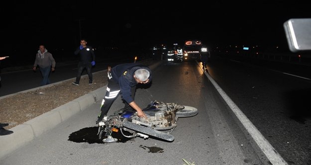 Üç motosikletli aynı yerde aynı şekilde  öldü