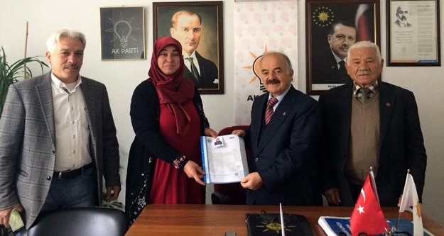 Akseki’de ilk başvuruyu kadın aday yaptı