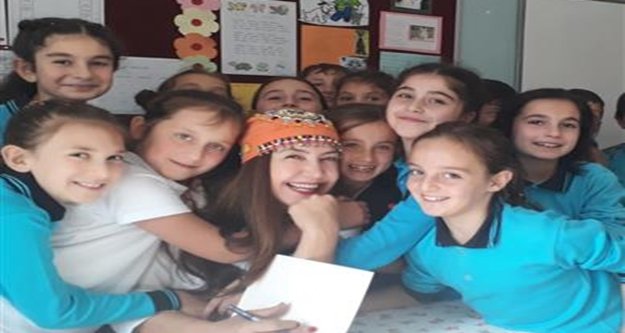 Alanya Belediye Tiyatrosu, Trabzonlu çocuklarla mutluluğun resmini yaptırdı