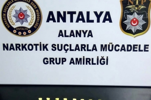 Alanya Otogarı'nda uyuşturucu baskını