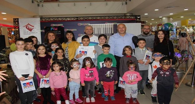 Alanyum AVM çocukları unutmadı