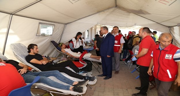 ALKÜ kan bağışladı