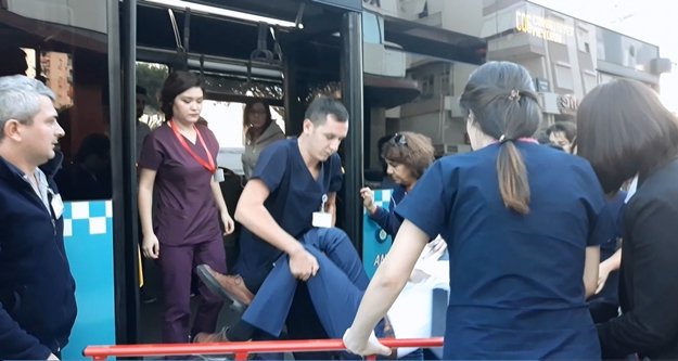 Aniden rahatsızlaşan yolcu için otobüsü hastanenin önüne çekti