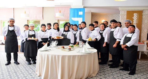 Aşçı yardımcılığı kursu uygulama eğitimleri başladı