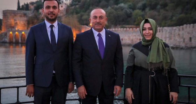 Çavuşoğlu'ndan partililerle adaylık buluşması