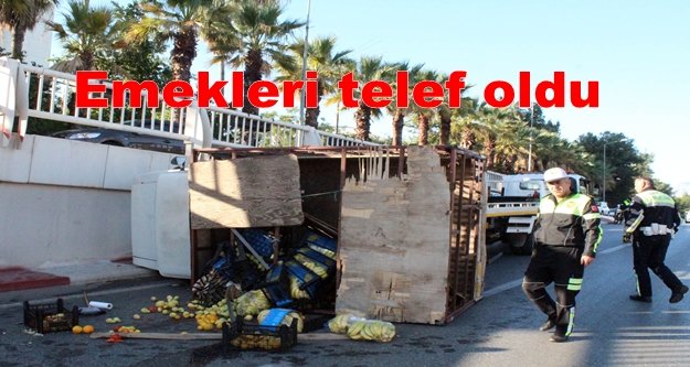 Devrilen kamyonetinden sağ kurtulduğuna sevinemedi