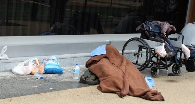 Dilendiği tekerlekli sandalyede öldü