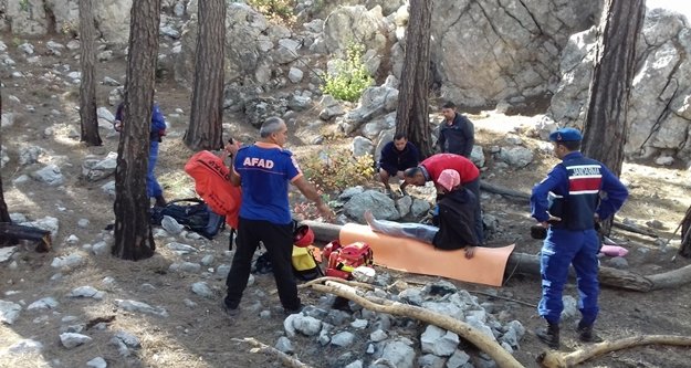 Kampta ayağı kırılan Ukraynalı turist helikopterle kurtarıldı
