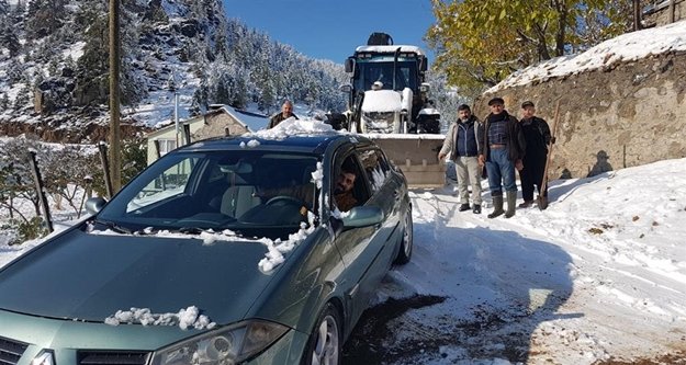 Karda mahsur kalanları Alanya Belediyesi kurtardı