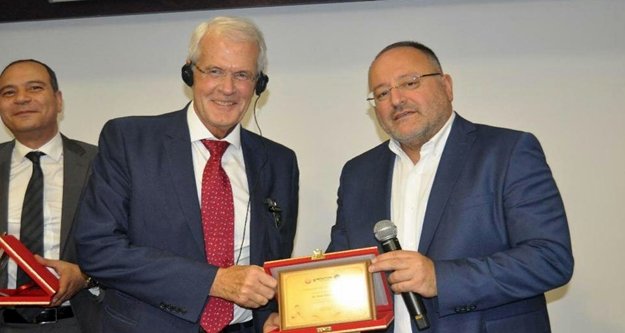 Onkoplastik Meme Cerrahisi anlatıldı