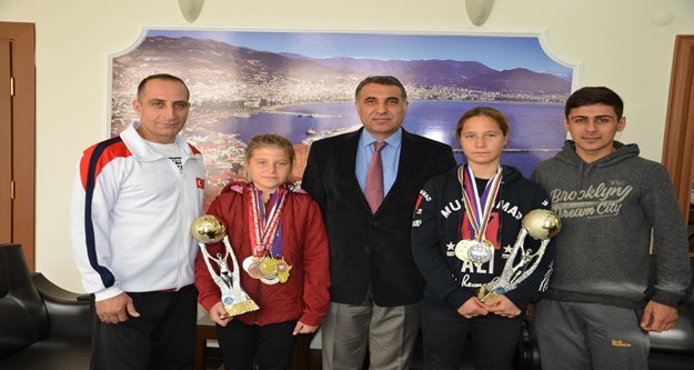 Şampiyonlar Kupalarıyla Harputlu’yu ziyaret etti
