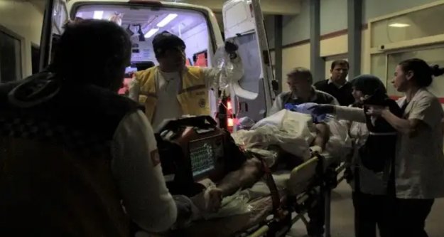 Silahlı kavgada 3 yaralı var